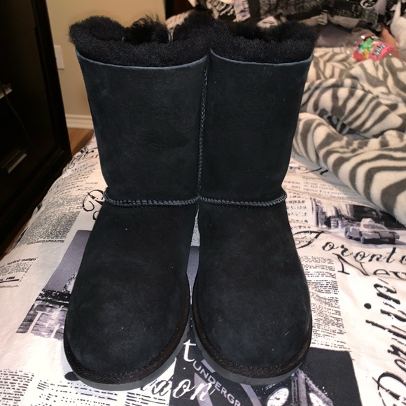 Black Uggs - Picture 2 of 4
